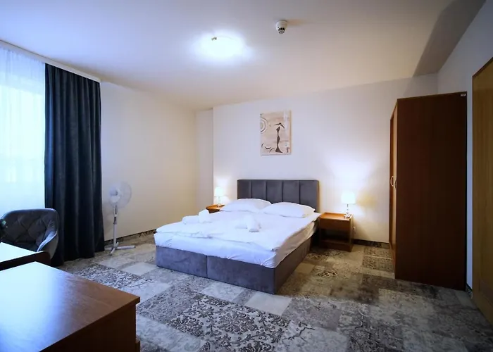 Nova City Hotel